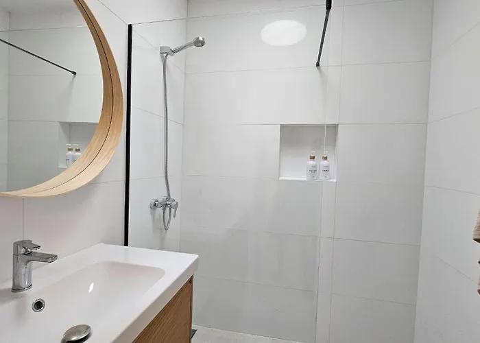 Caleta De Famara Primera Linea Con Balcon * Teguise (Lanzarote)