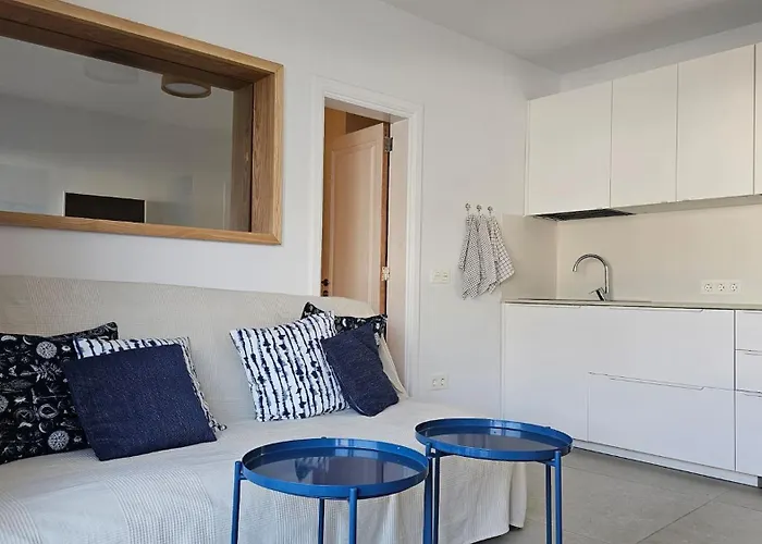 Caleta De Famara Primera Linea Con Balcon Teguise (Lanzarote)